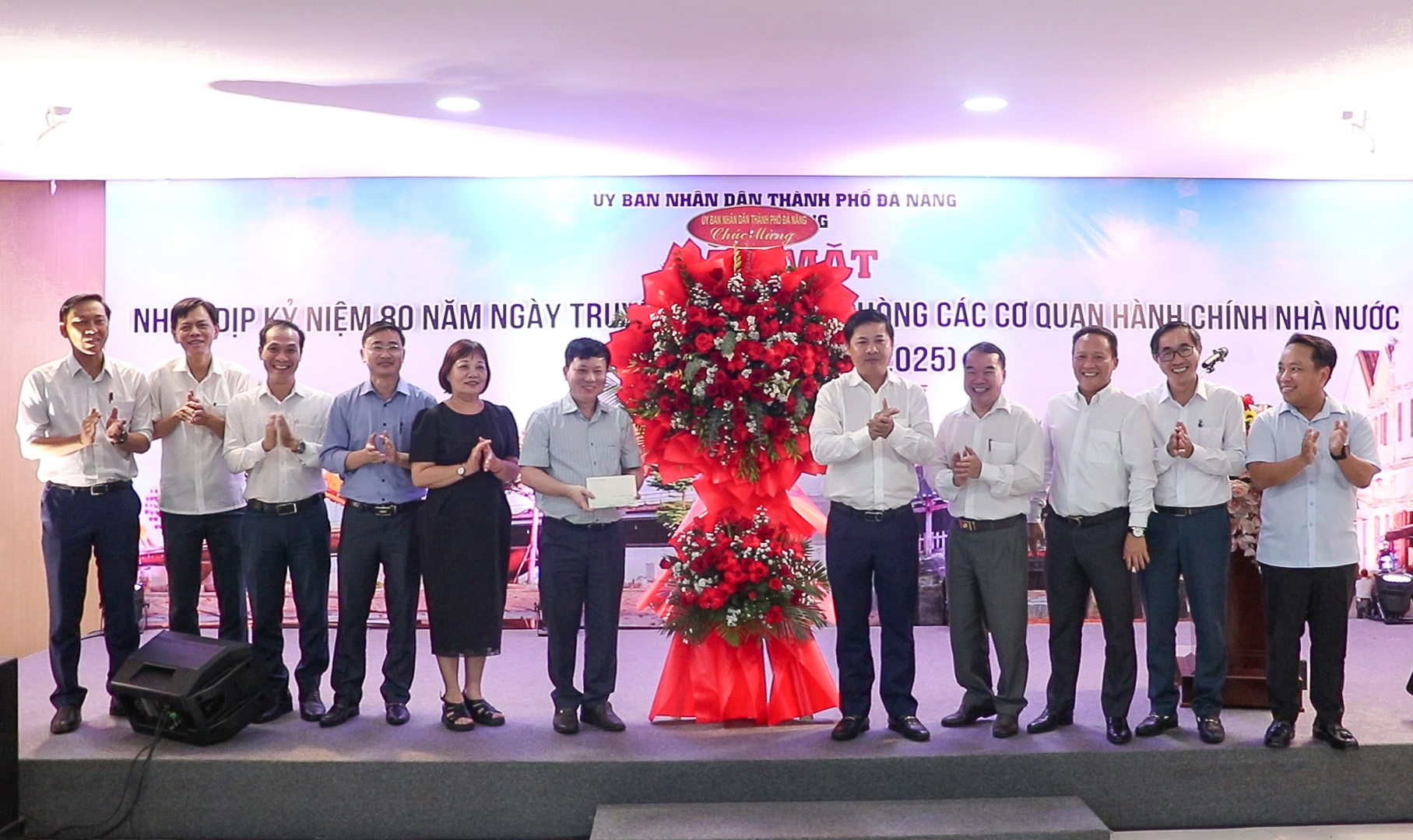 Văn phòng UBND thành phố gặp mặt kỷ niệm 80 năm Ngày truyền thống Văn phòng các cơ quan hành chính Nhà nước