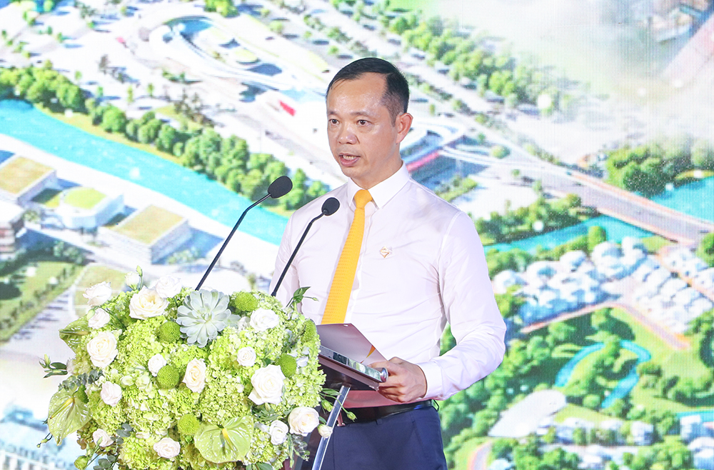Chủ tịch Sun Group vùng miền Trung Nguyễn Văn Bình phát biểu tại buổi lễ