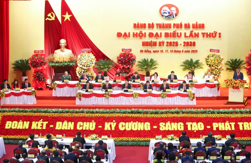 Be mac Dai hoi Dang bo lan 1 1