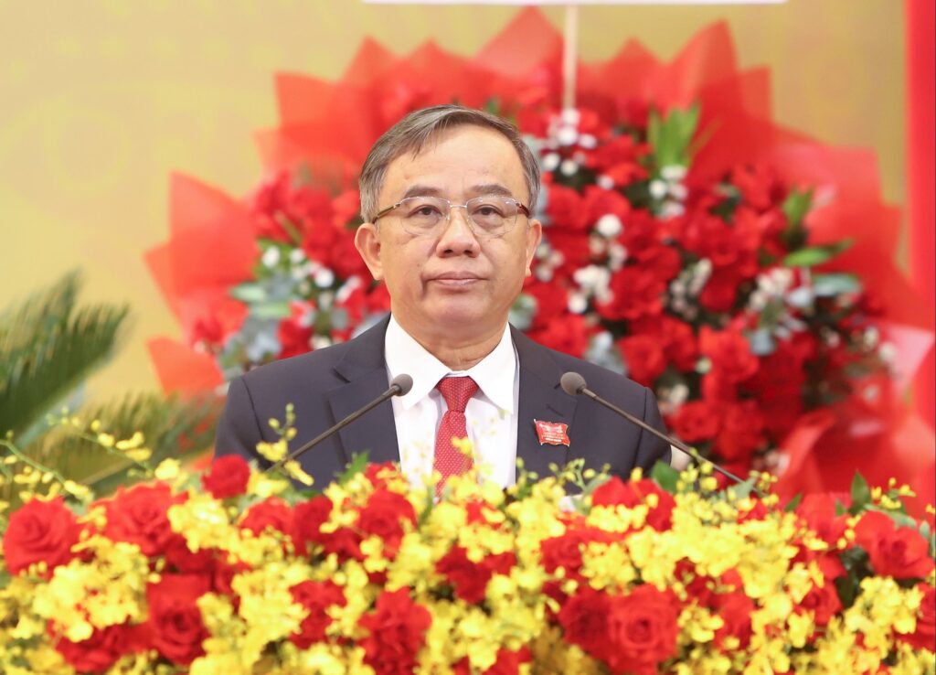 Be mac Dai hoi Dang bo lan 1 11