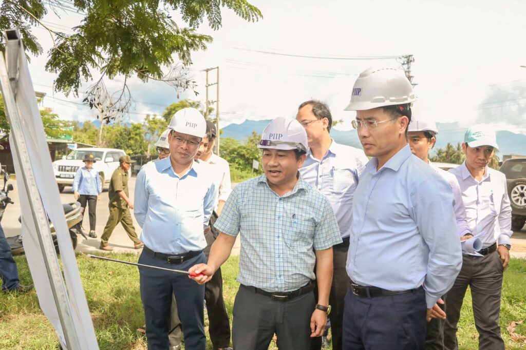 Chu tich TP kiem tra cac cong trinh trong diem 9 2025 2