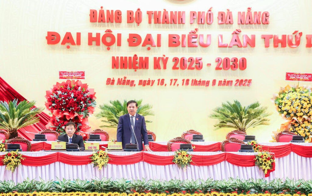 Dai hoi Dang bo lan 1 12