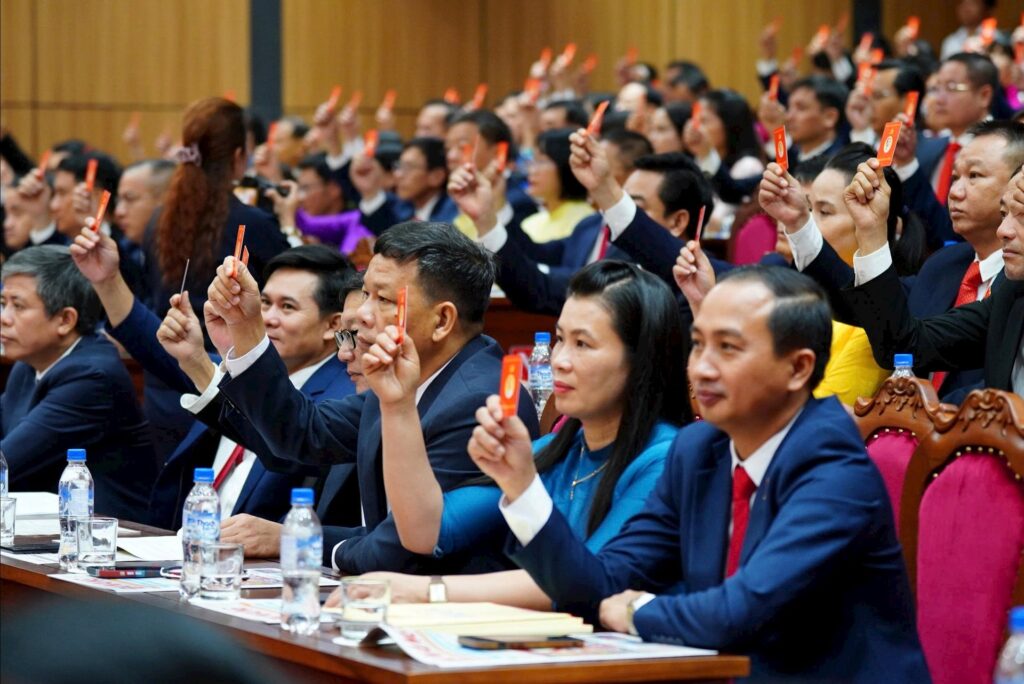 Dai hoi Dang bo lan 1 2