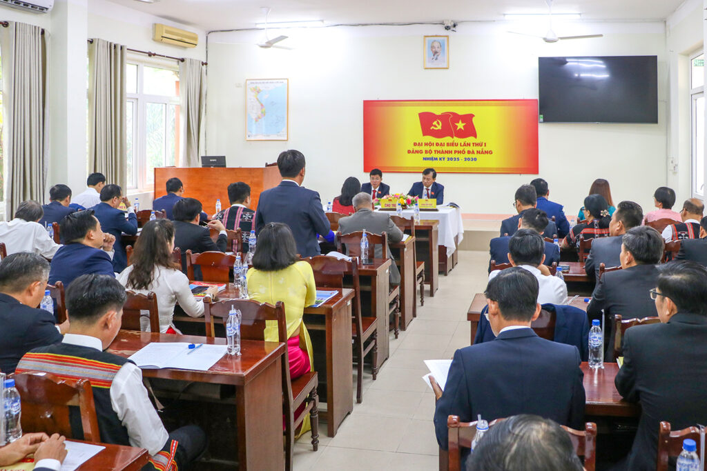Dai hoi Dang bo lan 1 20