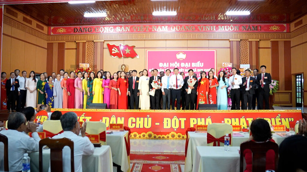 Dai hoi MTTQ xa Duy Xuyen 1