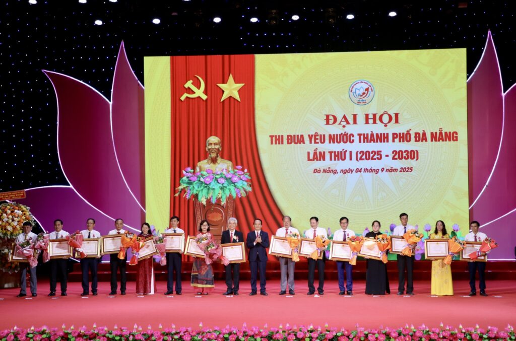 Dai hoi thi dua yeu nuoc lan 1 2