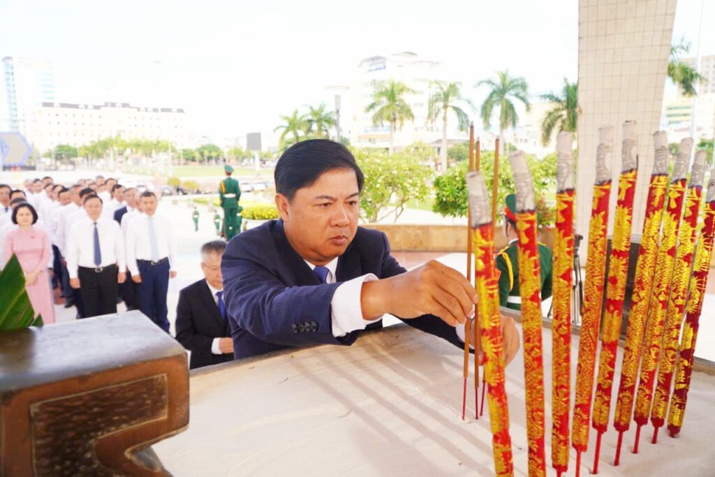 Dang huong Dai hoi Dang bo lan 1 2