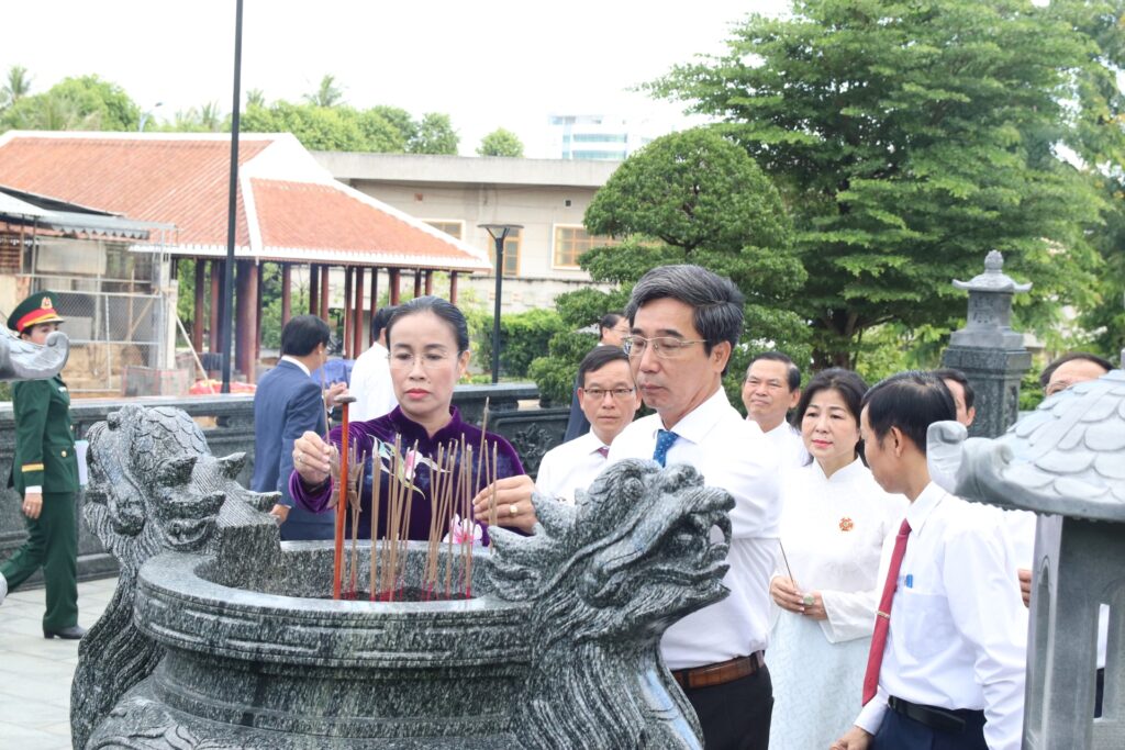 Dang huong Dai hoi Thi dua yeu nuoc 2025 3