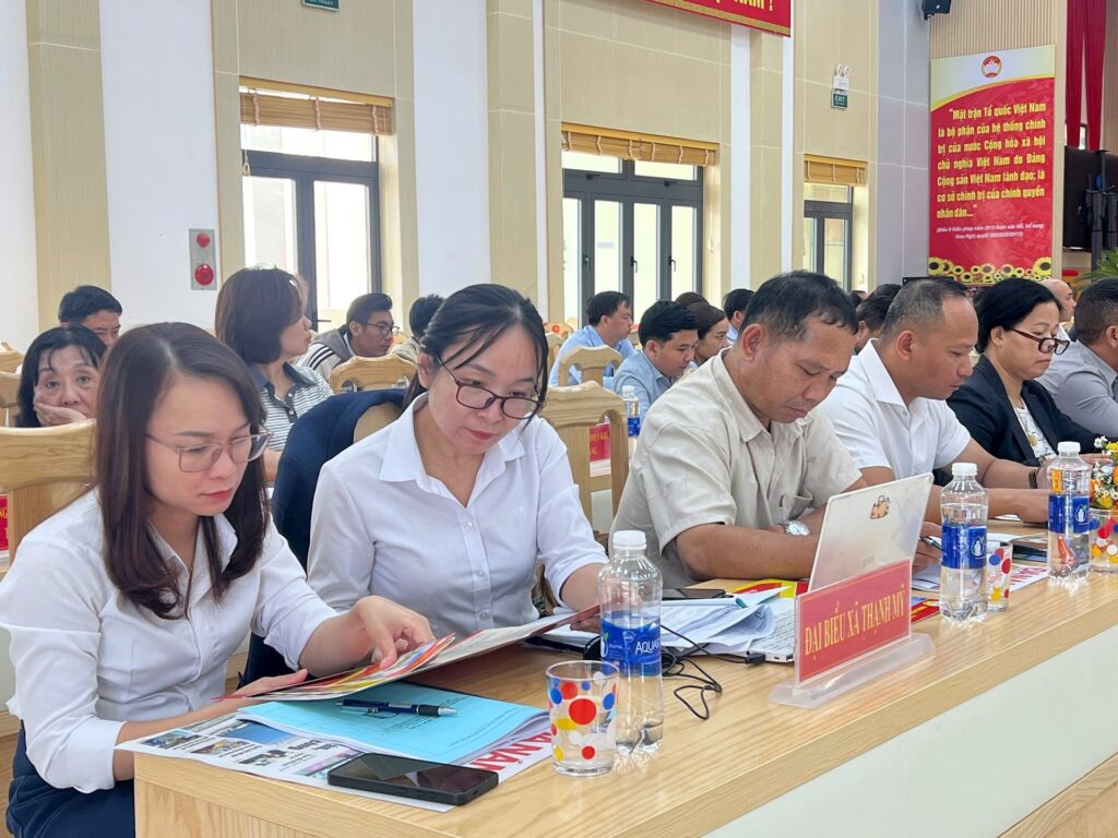 Giai quyet viec lam cho nguoi lao dong mien nui 2
