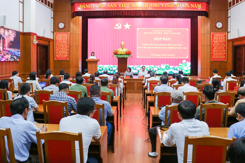 Hop bao Dai hoi Dang 9 2025