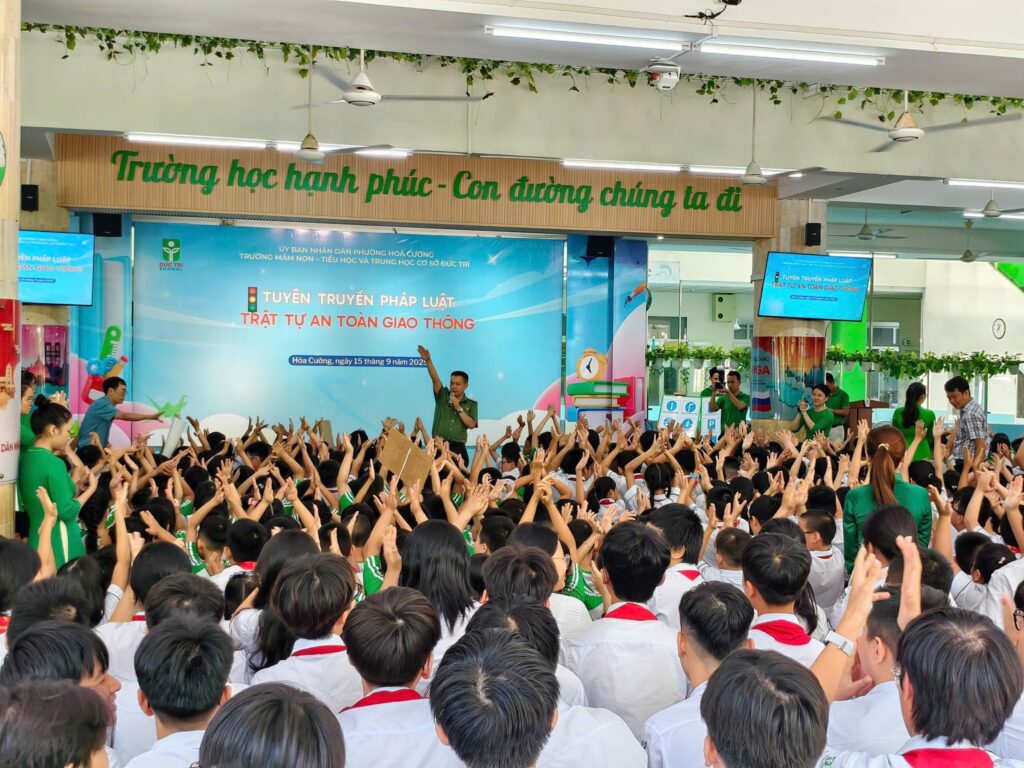 Huong ung ngay Phap luat VN