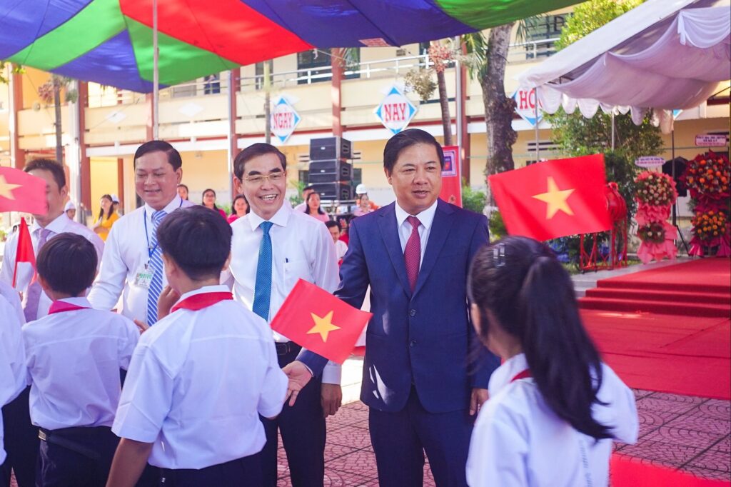 Khai giang nam hoc 2025 2026 1