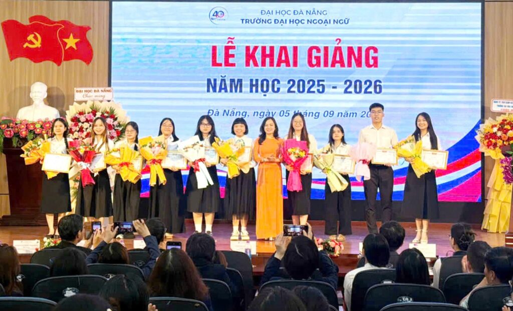 Khai giang nam hoc 2025 2026 11