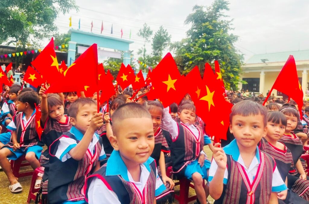 Khai giang nam hoc 2025 2026 14