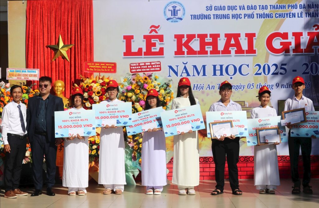 Khai giang nam hoc 2025 2026 23