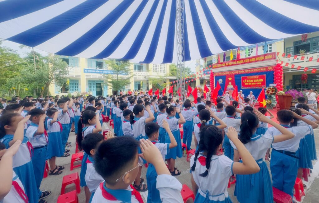 Khai giang nam hoc 2025 2026 26