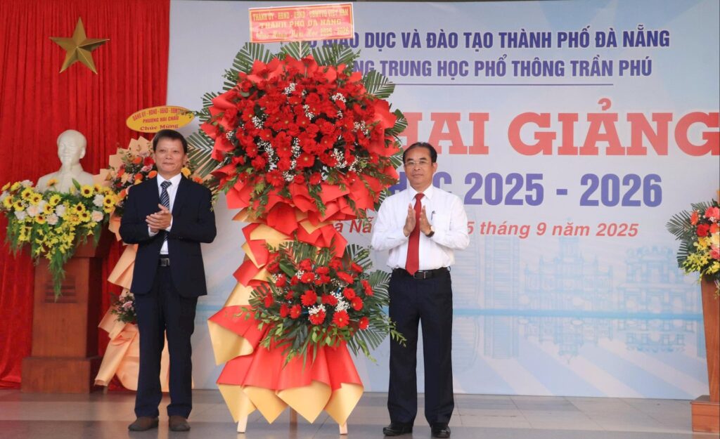 Khai giang nam hoc 2025 2026 7