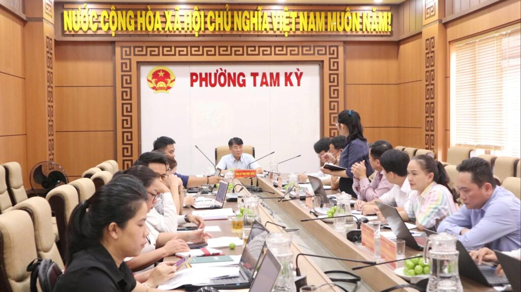 Kiem tra cai cach hanh chinh van thu phuong Tam Ky 9 2025