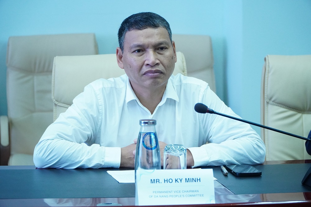 Lam viec voi doi tac xay dung Trung tam Tai chinh quoc te 3