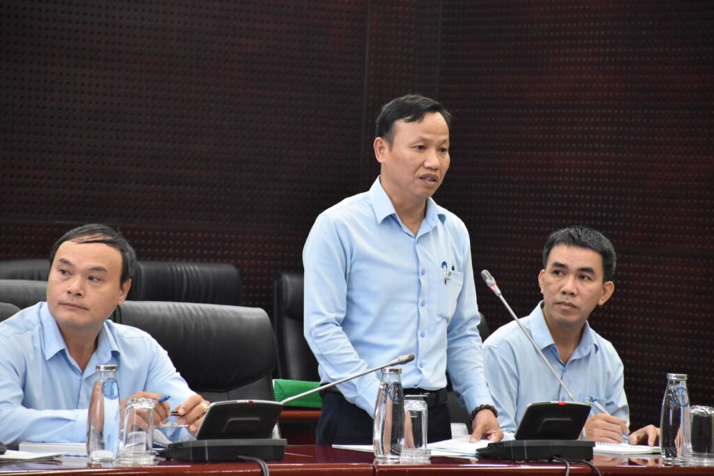 Lam viec voi truong Cao dang DN 1