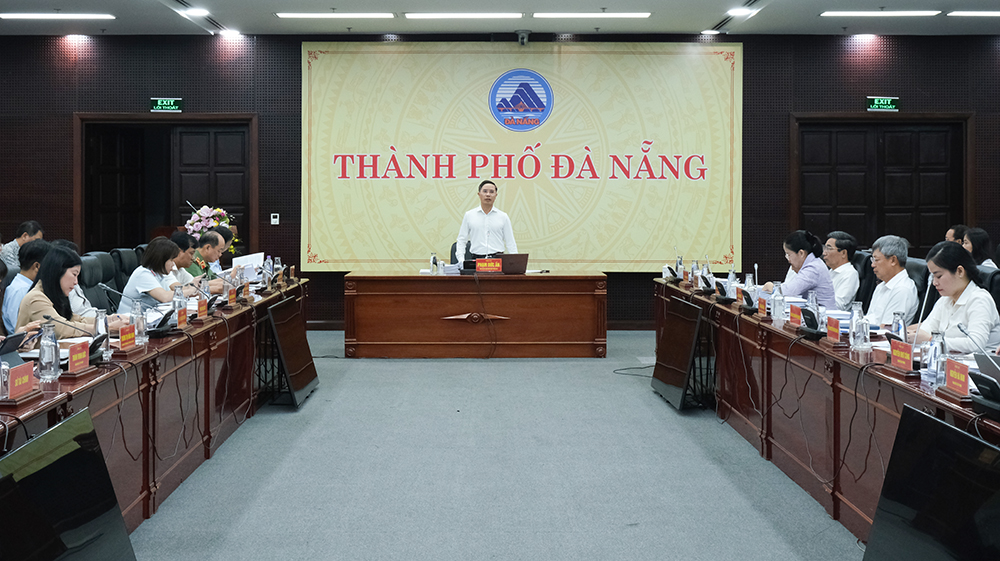 Phien hop UBND thuong ky thang 9 2025