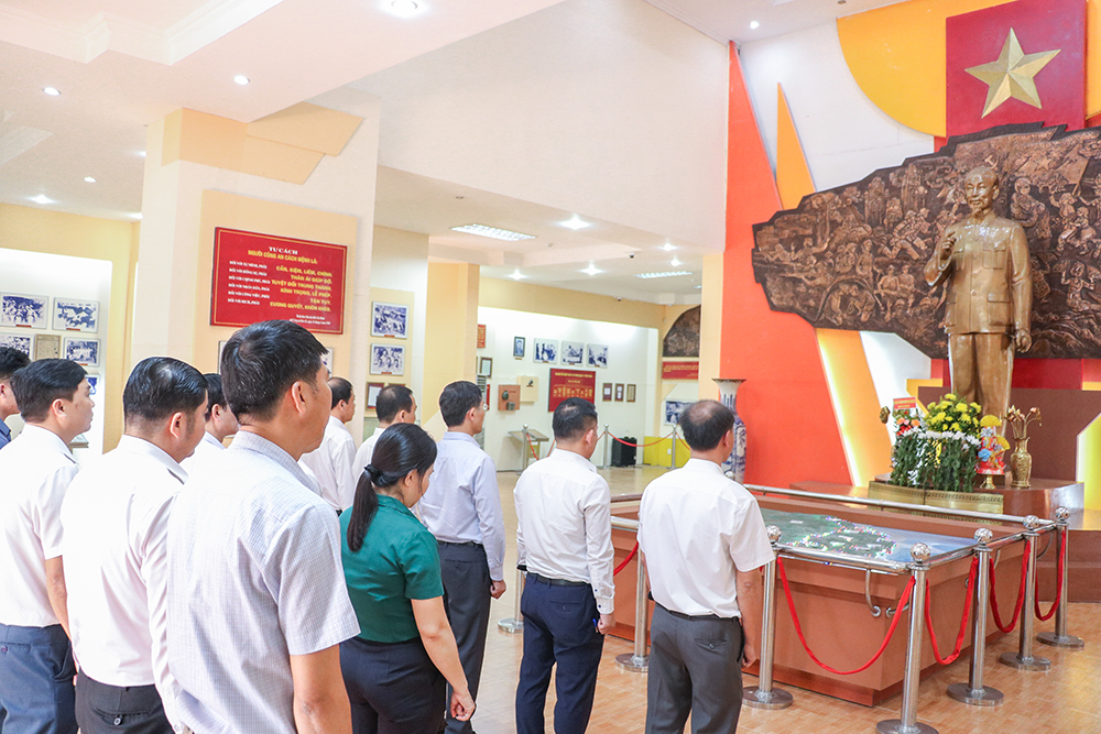 Tham gia dinh chinh sach Tra Tan Phuoc Tra 2