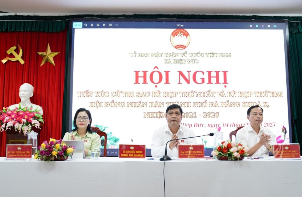 Đại biểu HĐND thành phố Đà Nẵng tiếp xúc cử tri xã Hiệp Đức