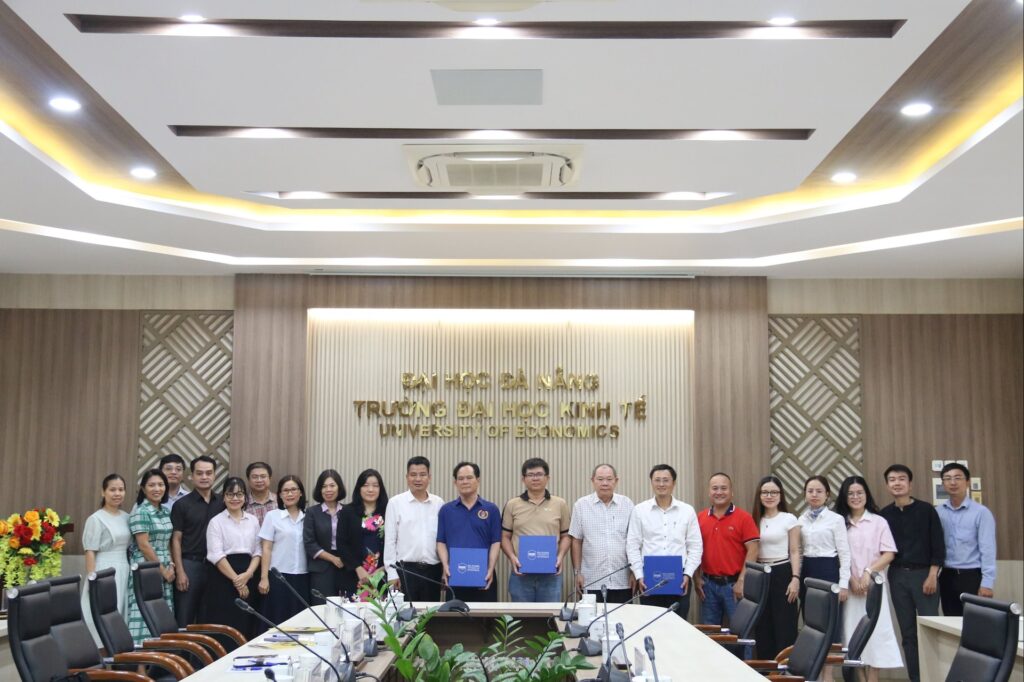 Hợp tác đào tạo nhân lực tài chính số