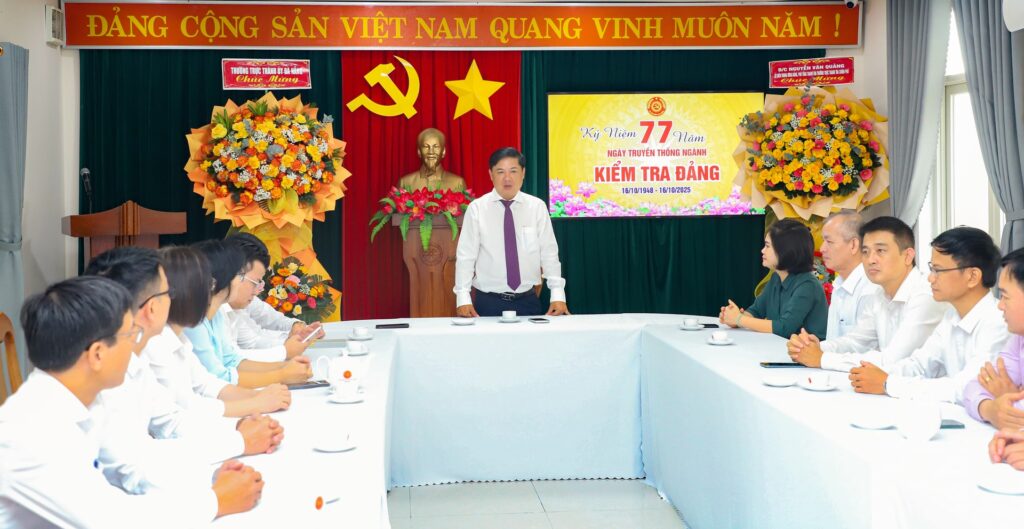 77 nam ngay truyen thong kiem tra Dang