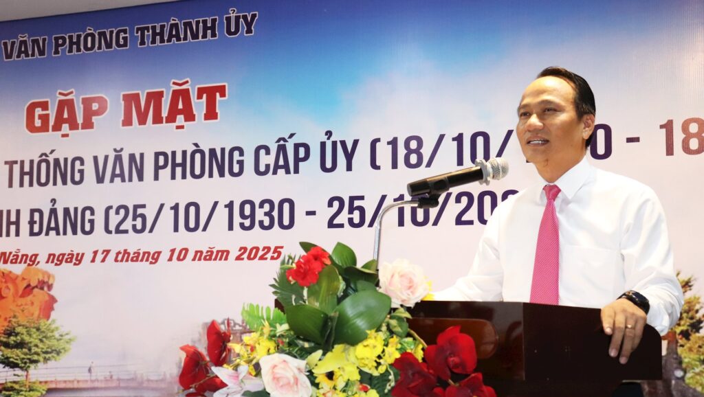 95 nam van phong thanh uy va nganh tai chinh Dang 1