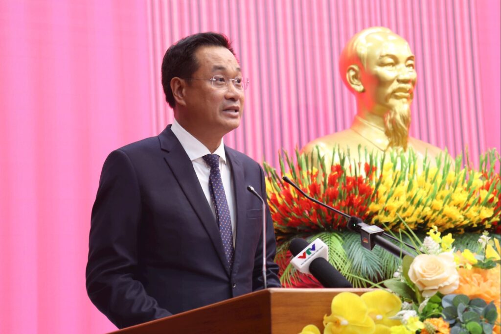 Bo nhiem Bi thu Le Ngoc Quang 1