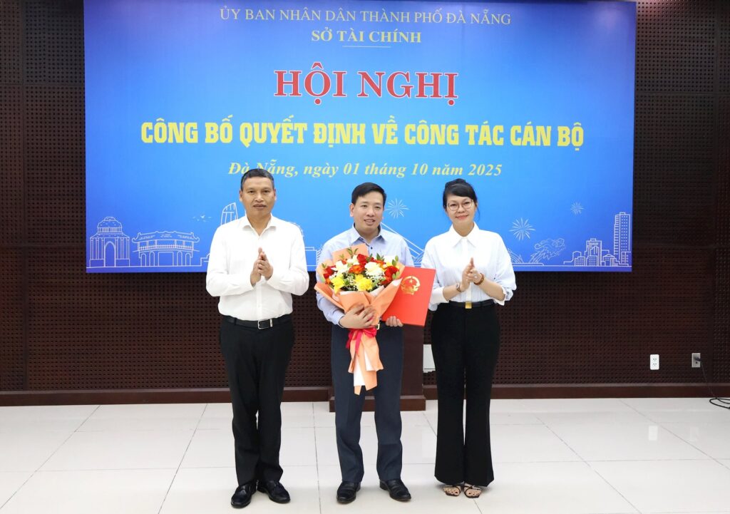 Bo nhiem Vien truong vien nghien cuu phat trien kinh te xa hoi