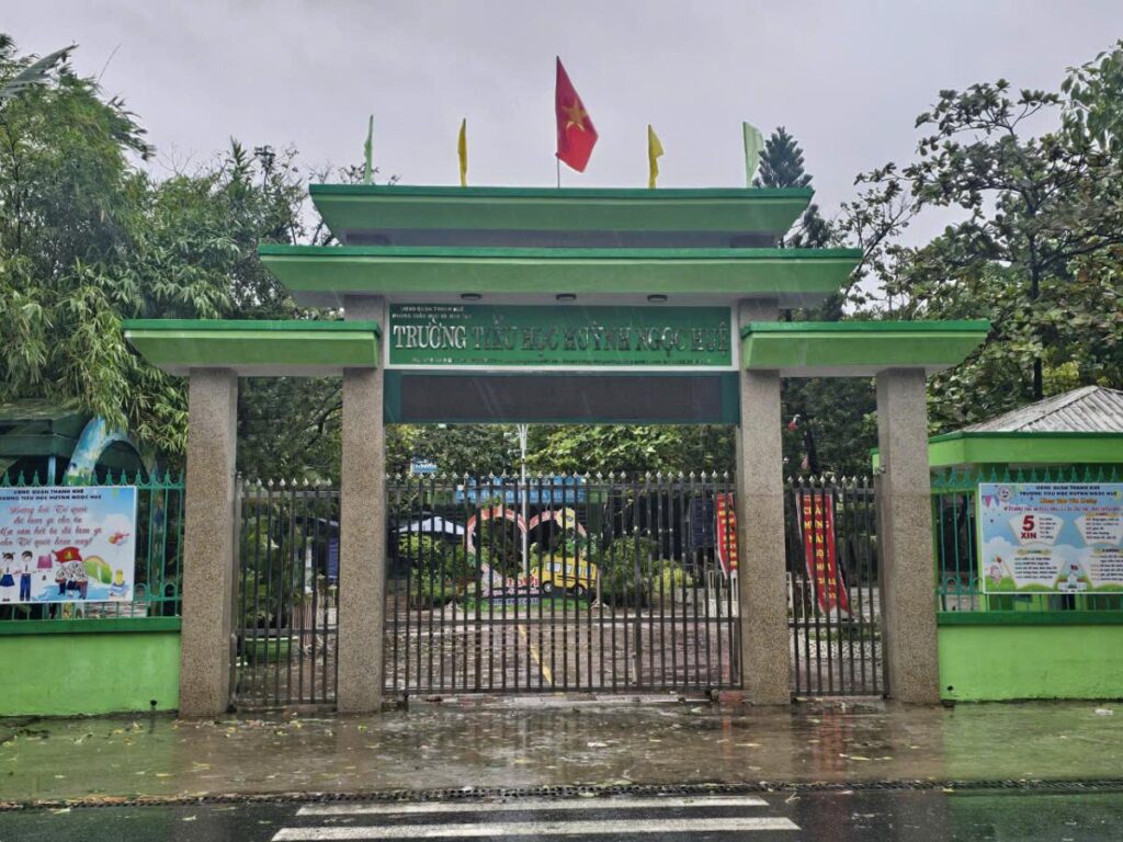 Cho HS nghi hoc ung pho bao 12 2025