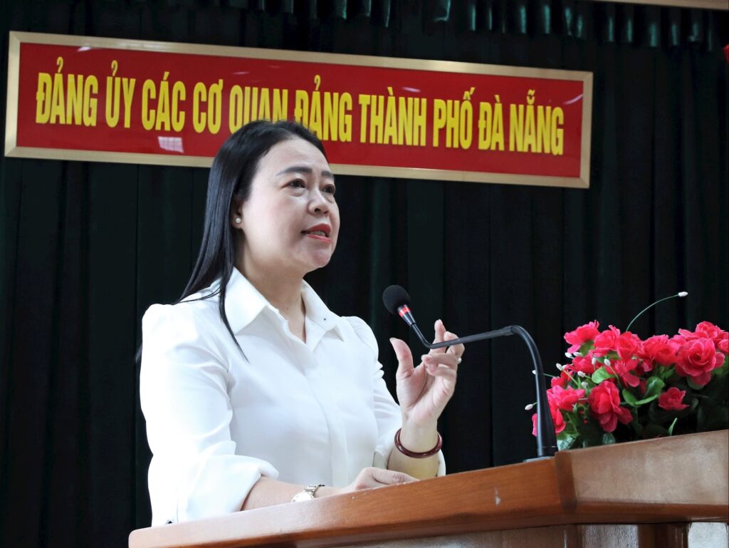 Dang uy cac co quan dang thanh pho quan triet van ban 10 2025