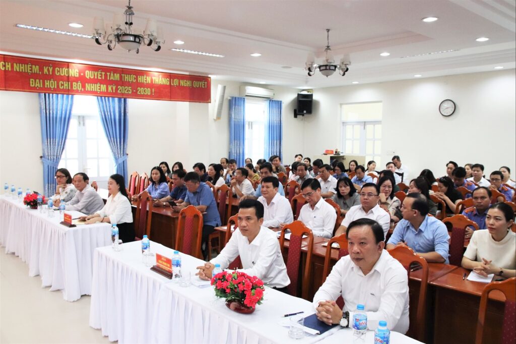 Dang uy cac co quan dang thanh pho quan triet van ban 10 2025 1