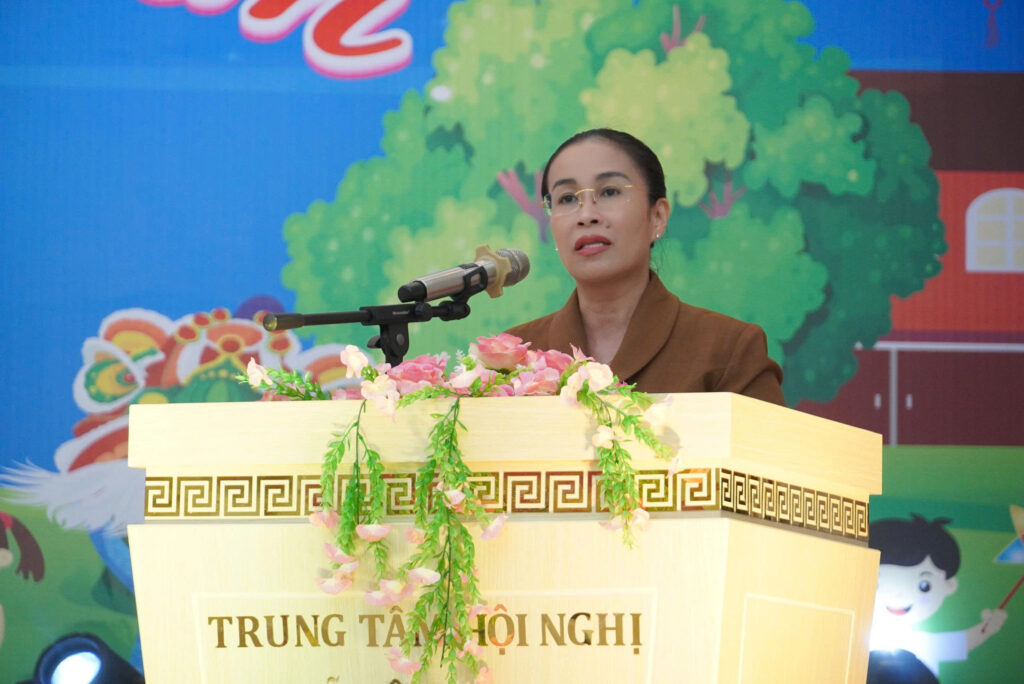 Dem hoi trang ram 2025 1