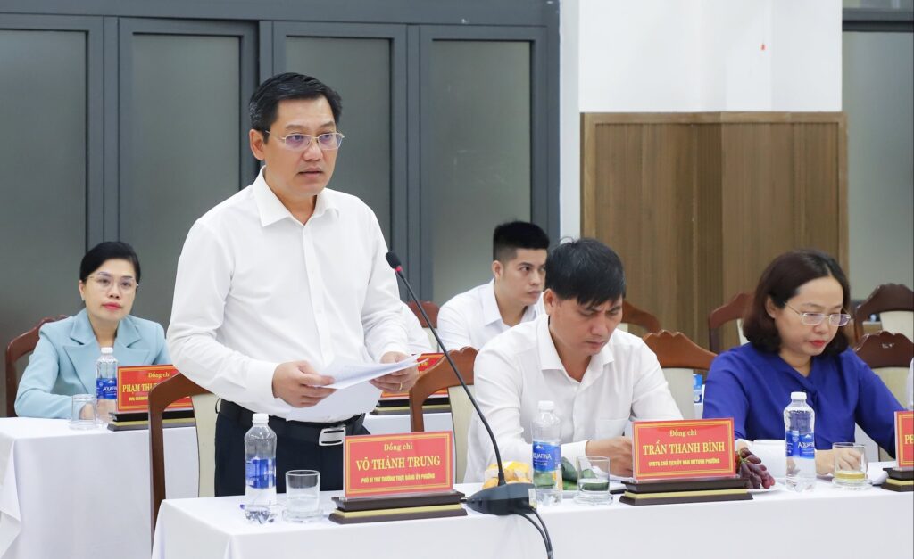 Doan khoa sat TU lam viec voi Hai Chau 2