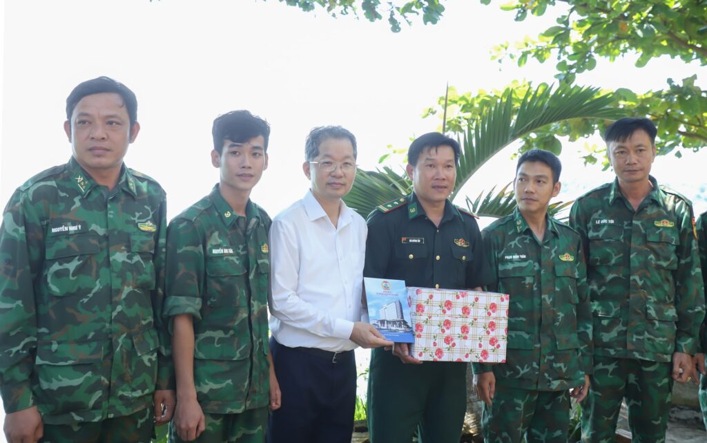 Lam viec voi hon Son Cha 2