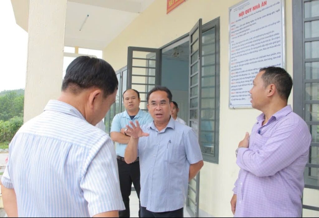 Lam viec voi xa Ben Hien Dong Giang 10 2025 1