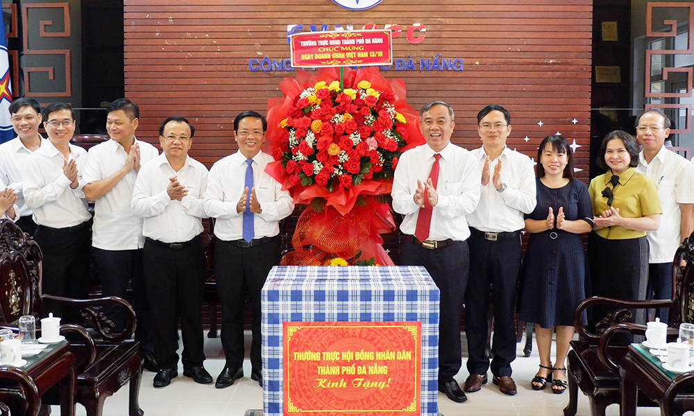 Ngay doanh nhan 2025 13