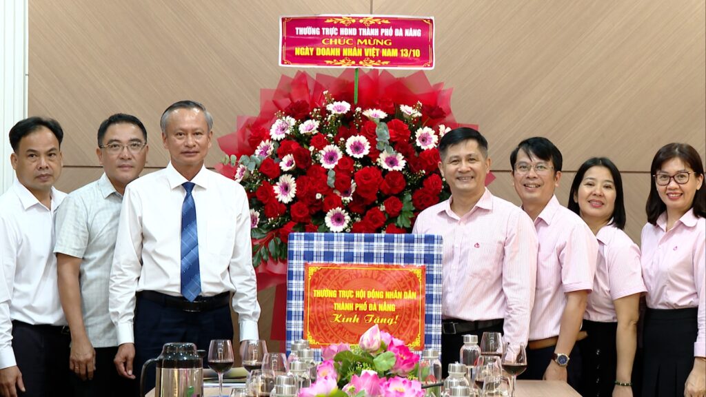 Ngay doanh nhan 2025 18