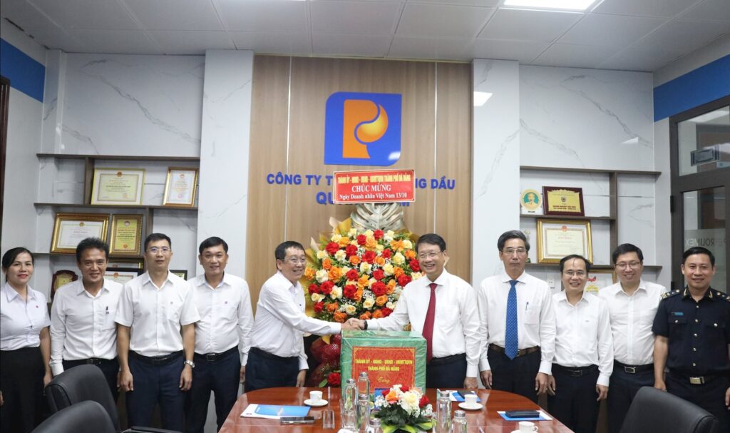 Ngay doanh nhan 2025 7