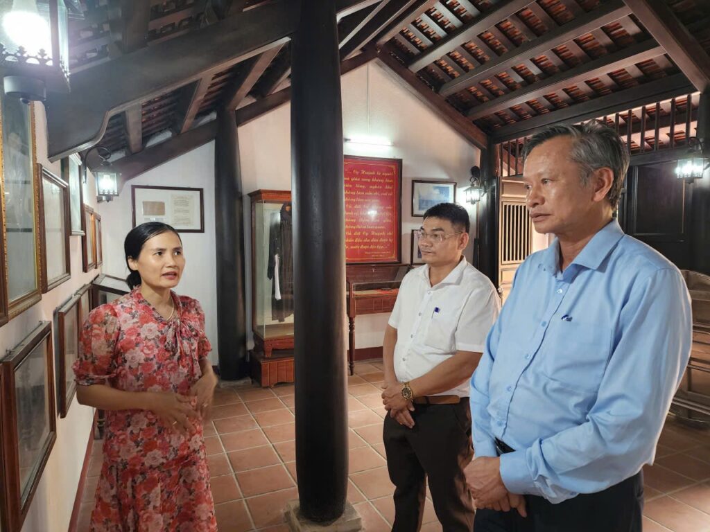 Nha luu niem cu Huynh Thuc Khang 1