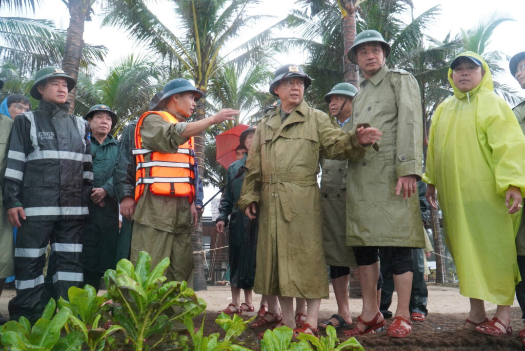 Pho Thu tuong Tran Hong Ha di thi sat lu 4