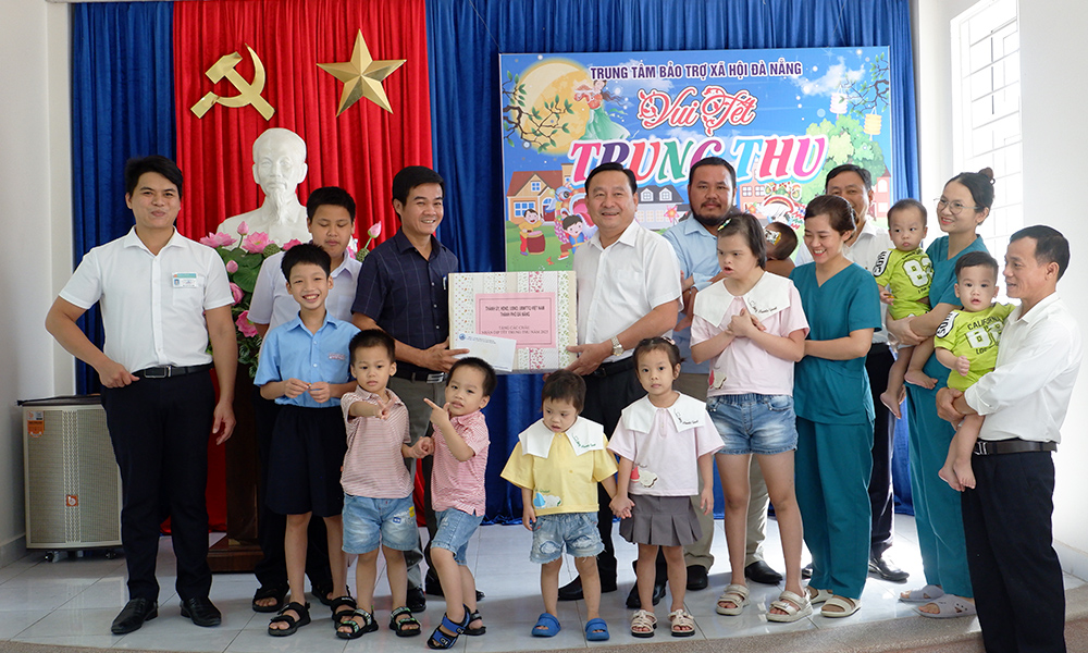 Tang qua Tet Trung thu 2025 14