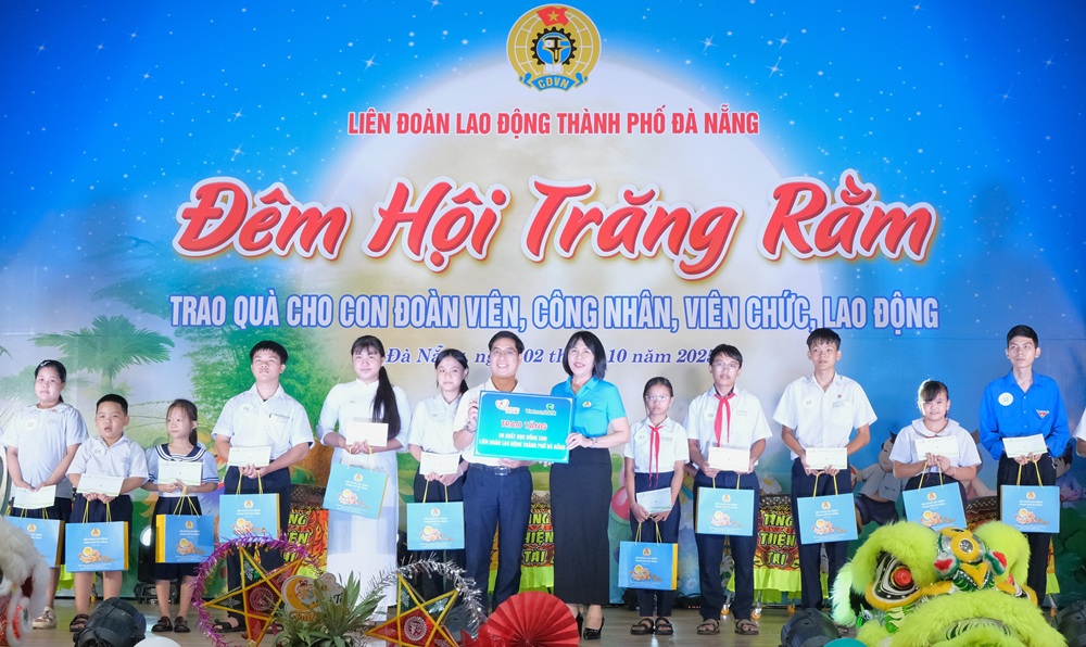 Tang qua Tet Trung thu 2025 17