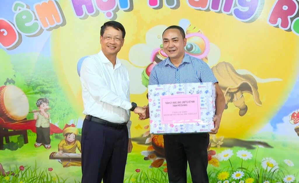 Tang qua Tet Trung thu 2025 5