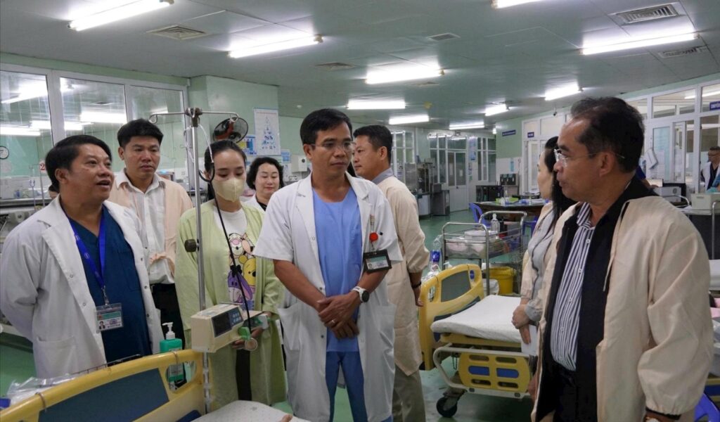 Tham gia dinh bi ngat khi 1
