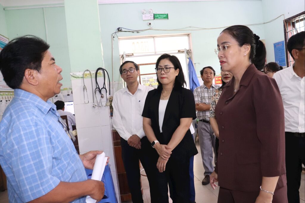 Trung tam y te khu vuc Tay Giang