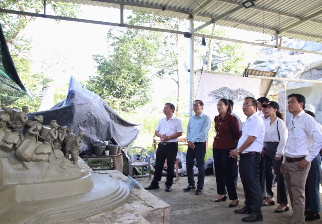 Tuong dai Truong Son GD2 1